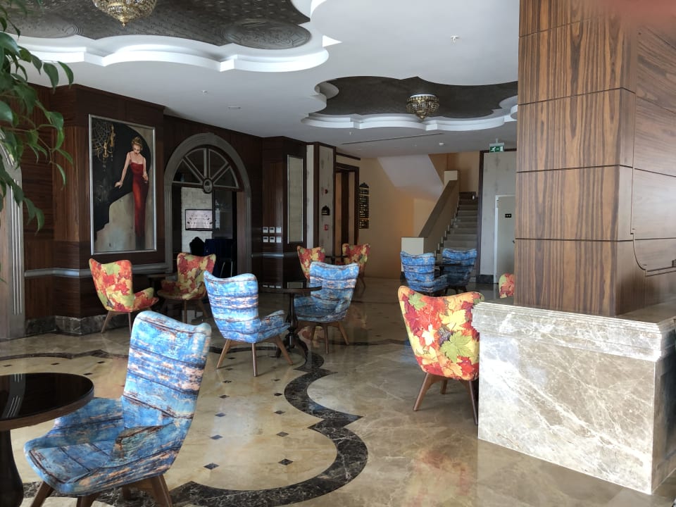 Lobby Oz Hotels Sui Resort