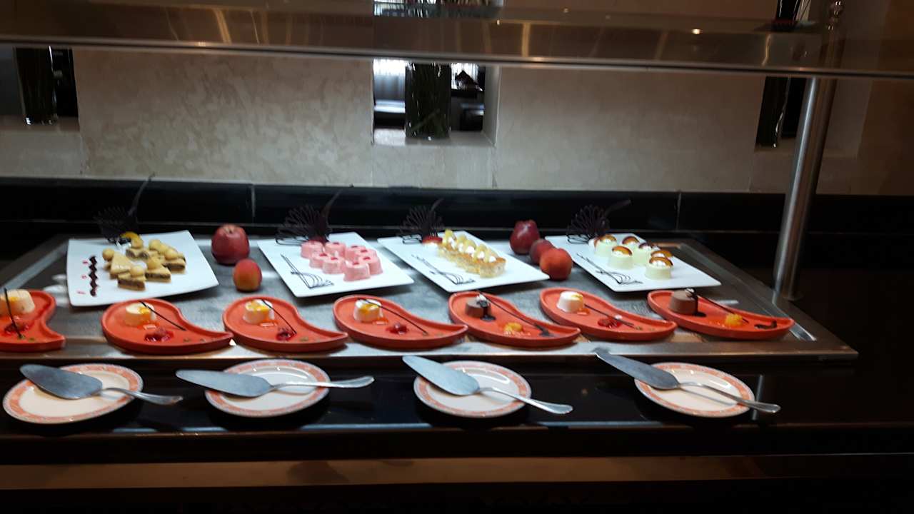 Restaurant SUNRISE Crystal Bay Resort