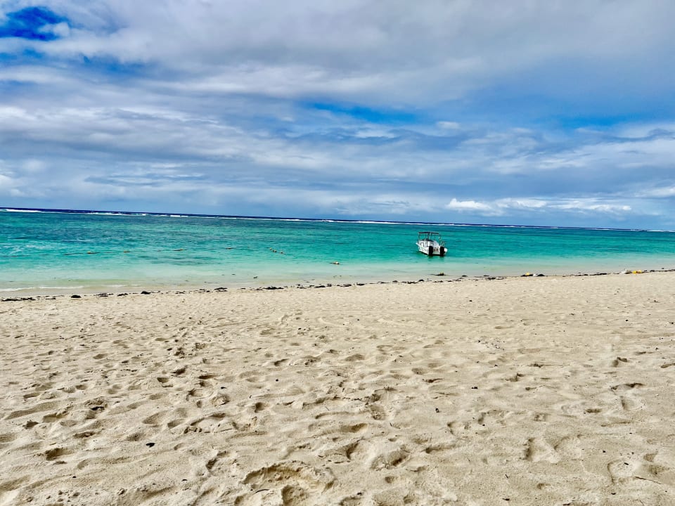 Strand Crystals Beach Resort Belle Mare, a member of Radisson Individuals