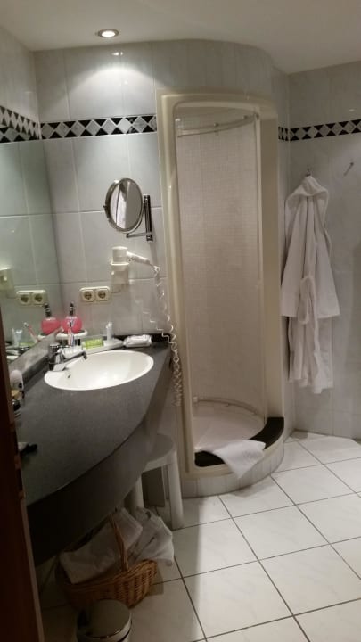 Bad Doppelzimmer Typ Postillion Hotel Neue Post