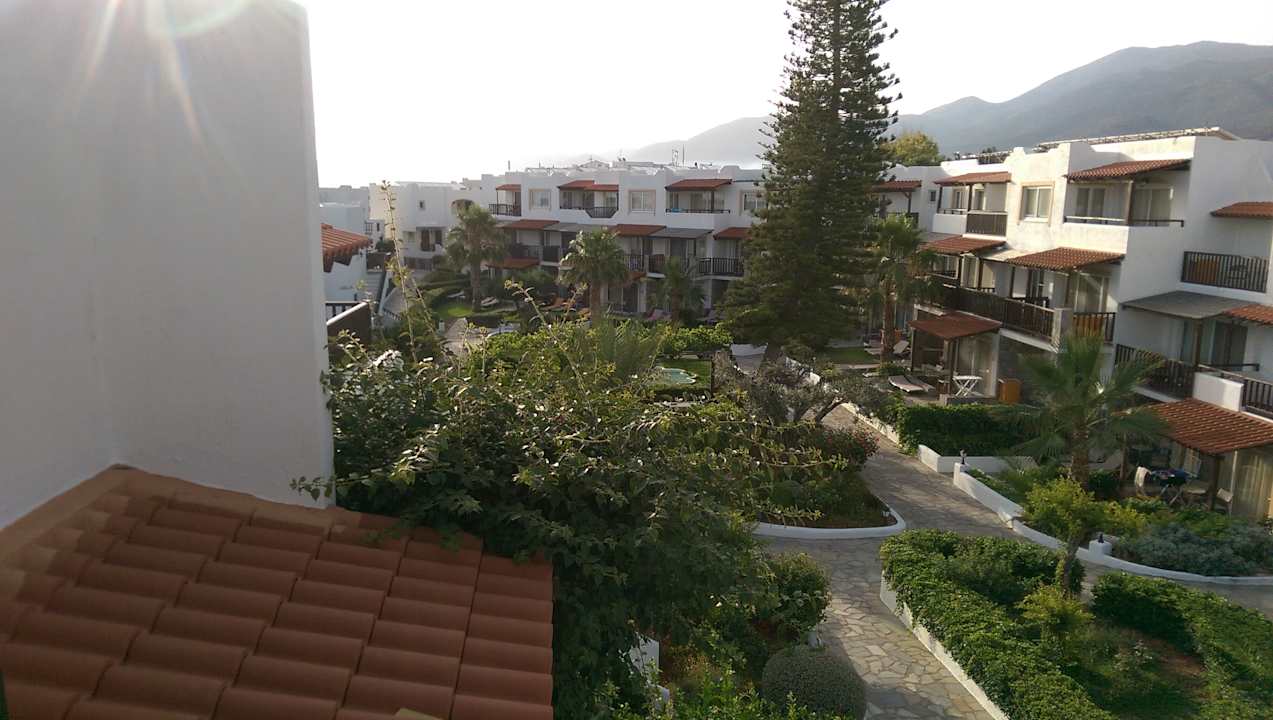 Innenhof Alexander Beach Hotel & Village Resort