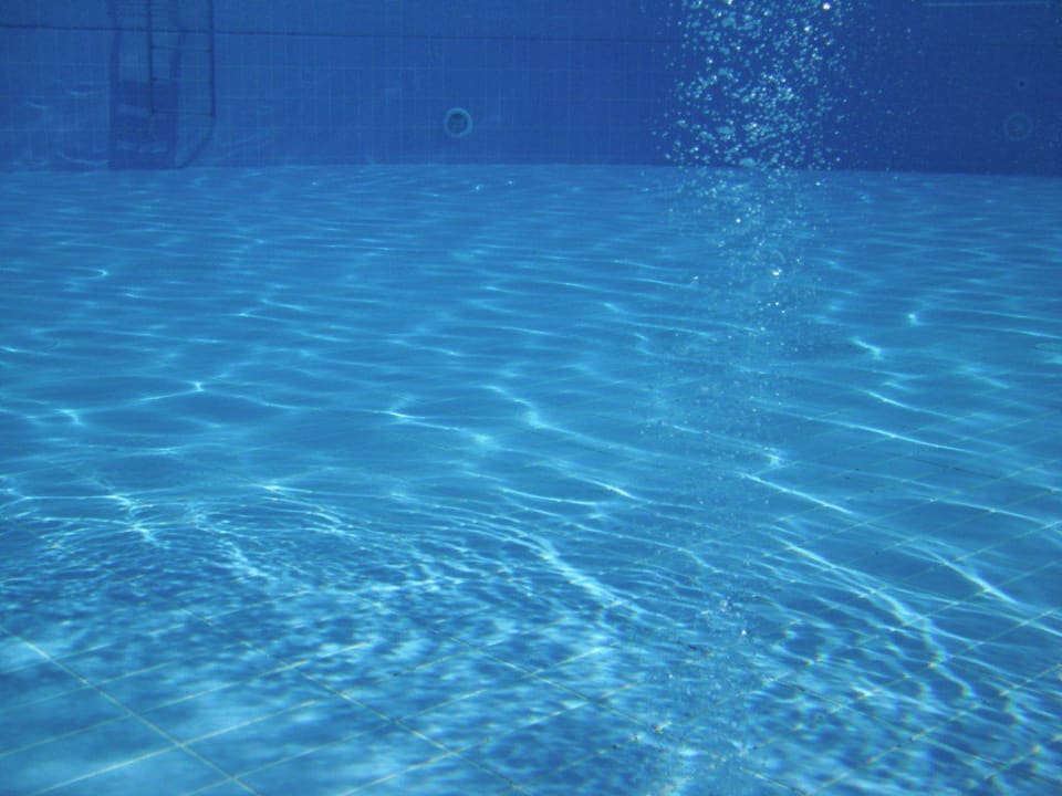 Pool Unterwasseraufnahme Crystal Paraiso Aqua Collection