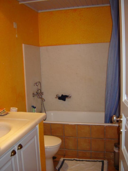 Bad Lilium Santorini Hotel