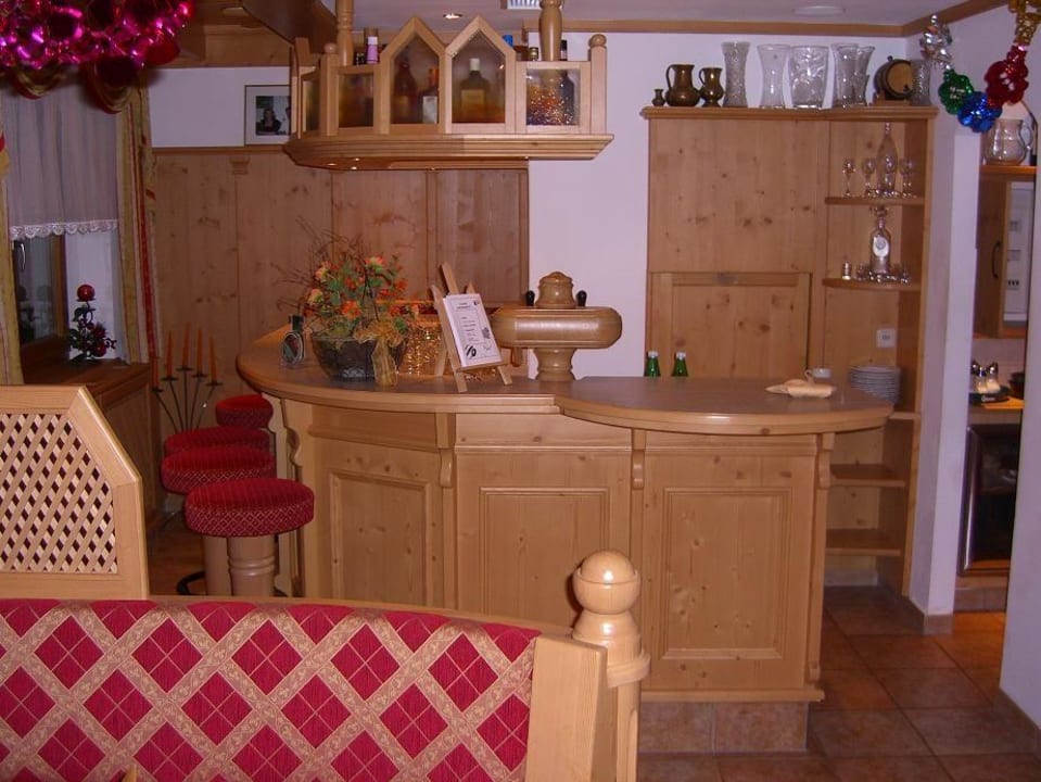 Bar im Speisesaal Alpenpension Pfurtscheller