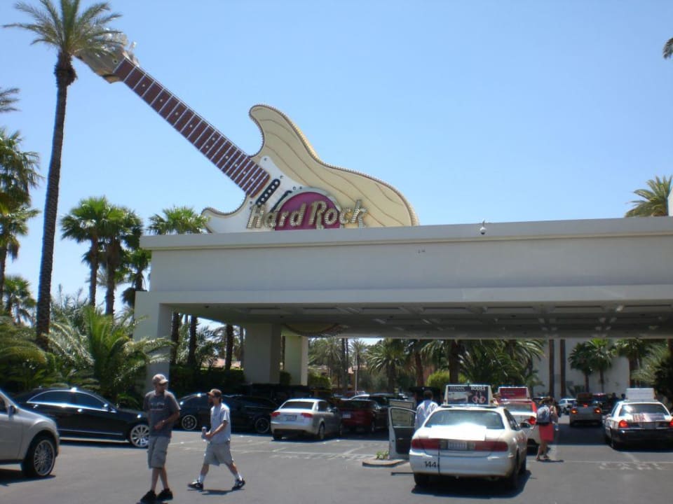 Eingang Virgin Hotels Las Vegas, Curio Collection by Hilton