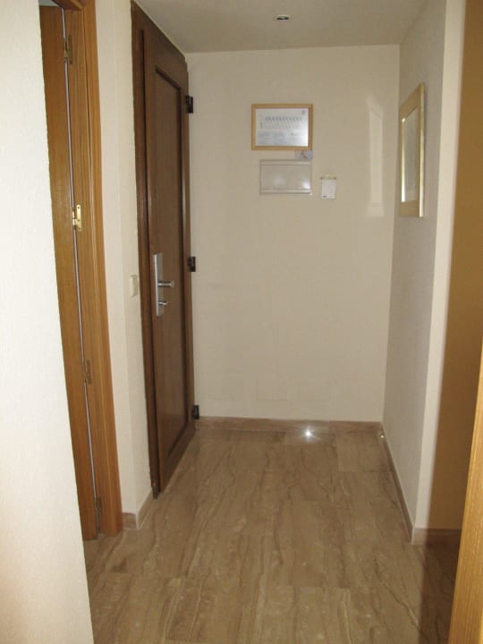 Flur Grupotel Los Príncipes Apartments & Spa