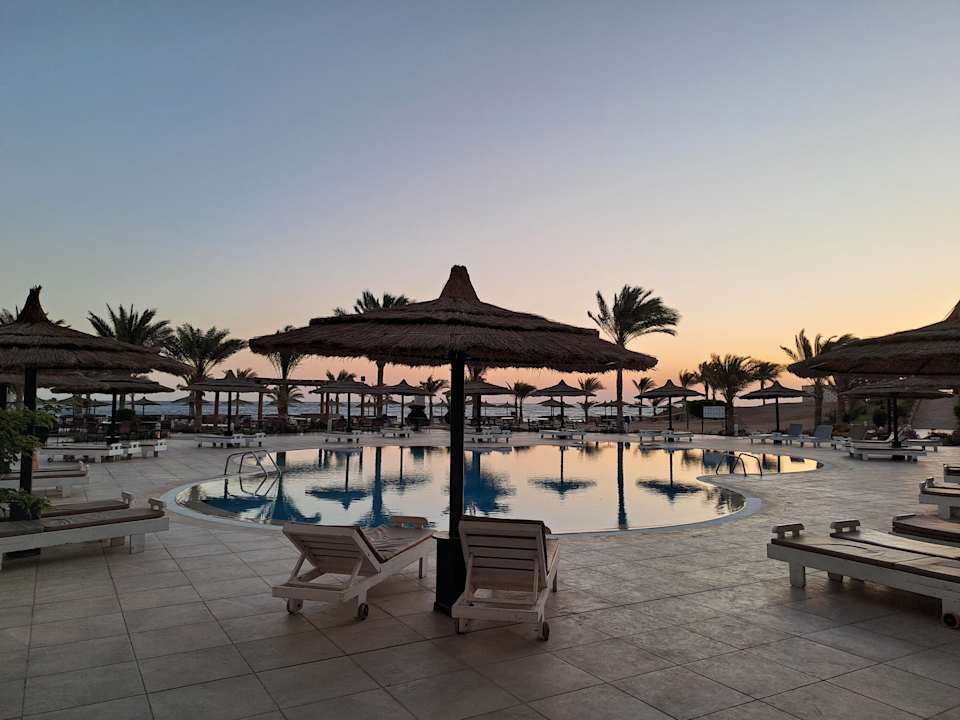 Pool Coral Sun Beach