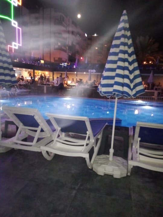 Pool Relax Beach Hotel