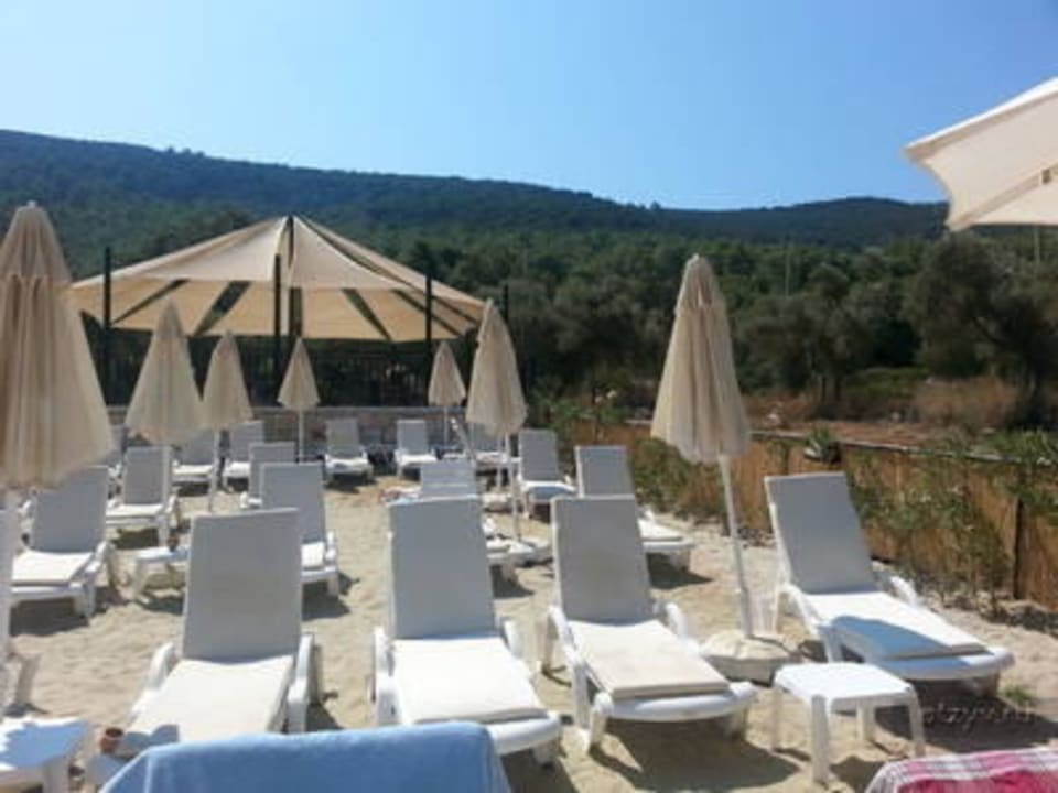 Пляж Ramada Resort Akbuk