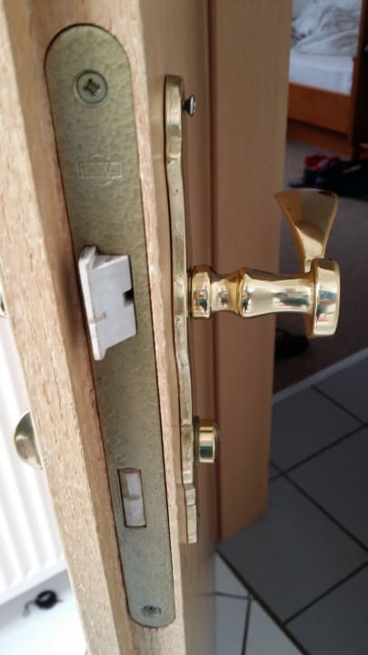 Türklinke zum Bad defekt. Hotel Bayerischer Wald