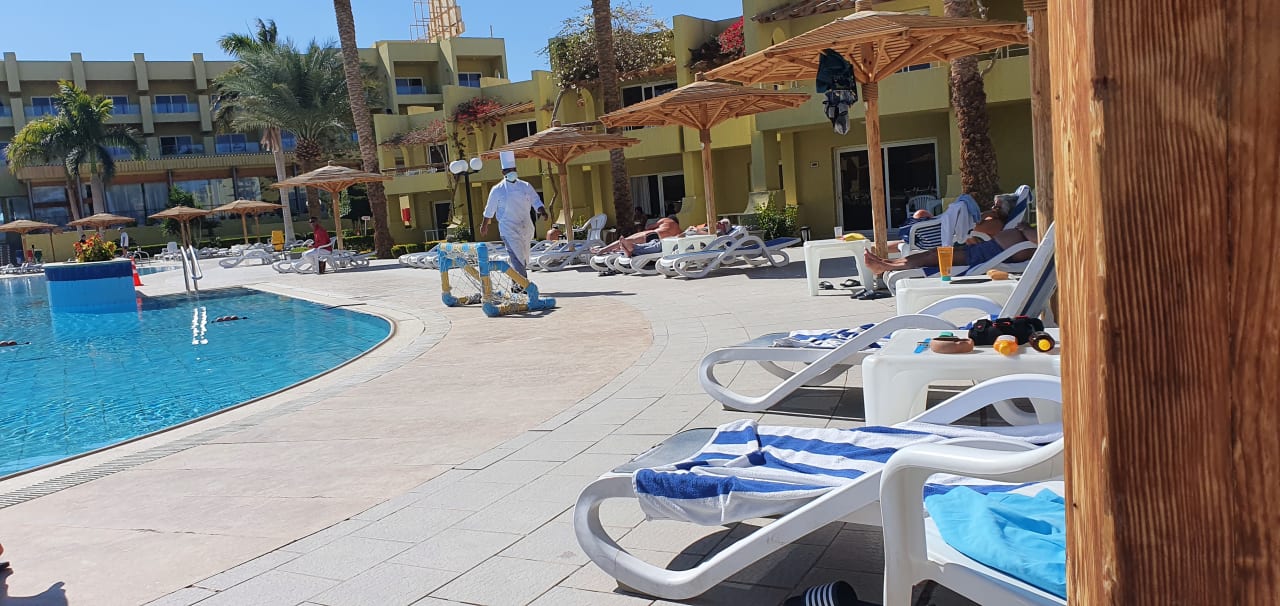 Pool Palm Beach Resort