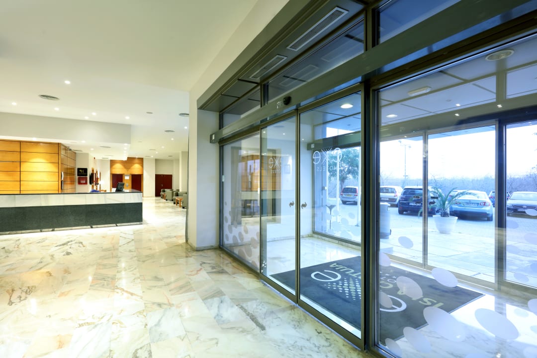 Lobby Hotel Exe Isla Cartuja