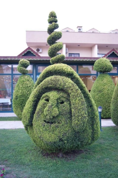 Gartenkunstwerke Grand Seker Hotel