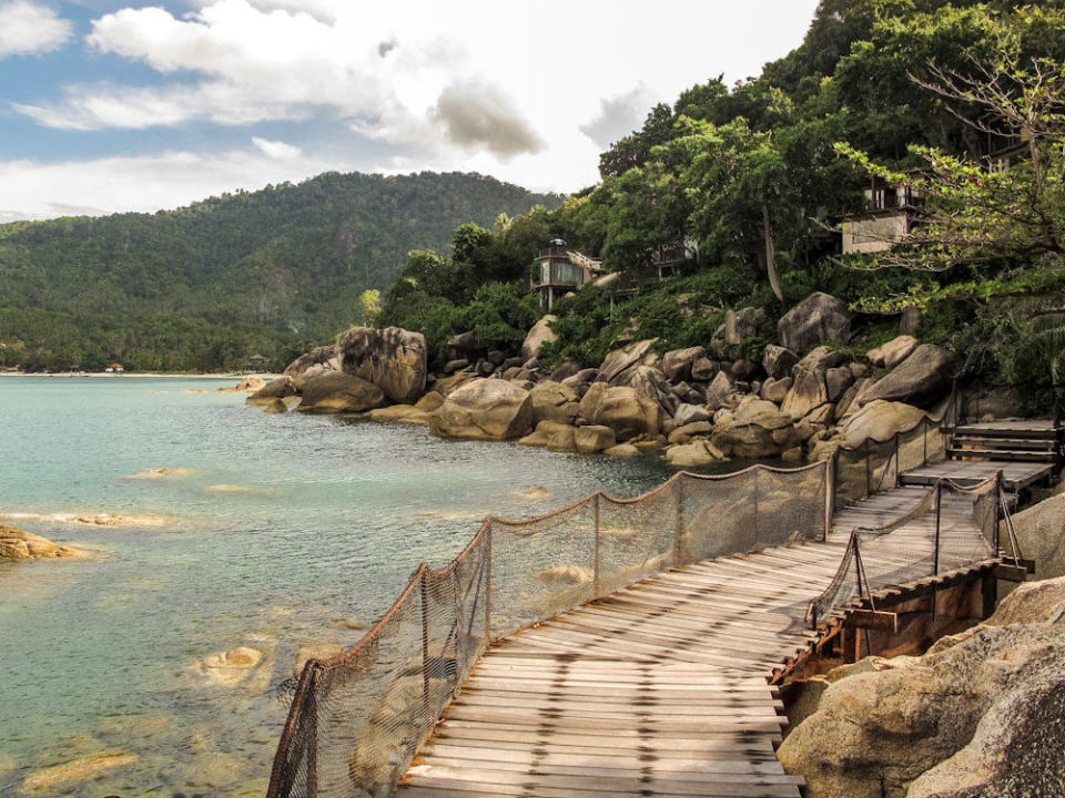 Weg unterhalb der Anlage Panviman Resort Koh Phangan