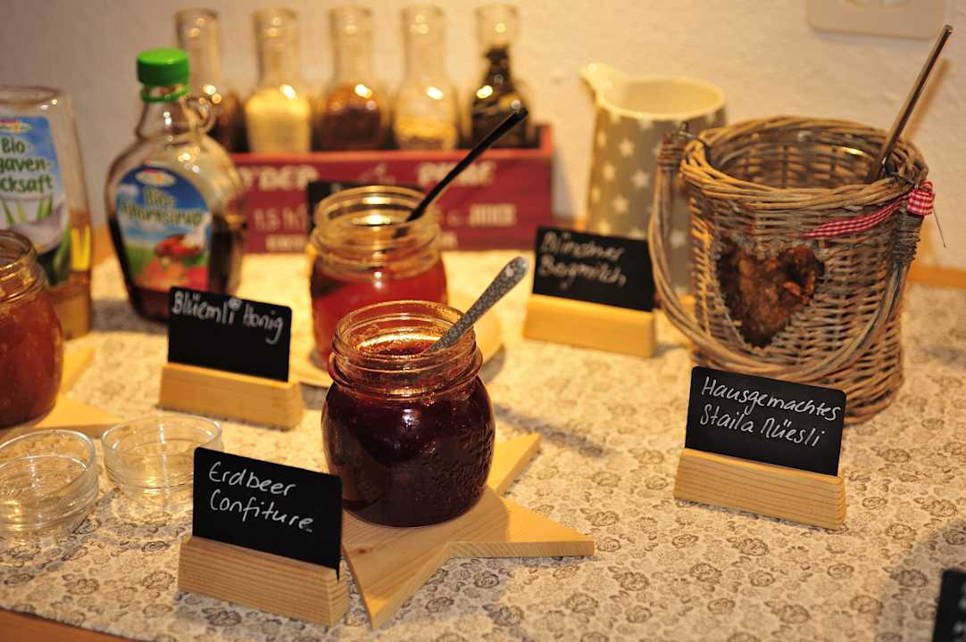 Frühstück Chesa Staila Hotel - B&B