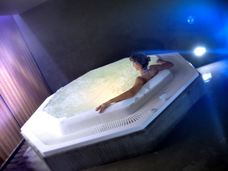 Jacuzzi Inspira Liberdade Boutique Hotel