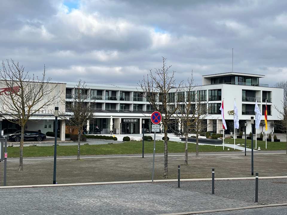 Außenansicht Schlosshotel Bad Wilhelmshöhe Conference & Spa