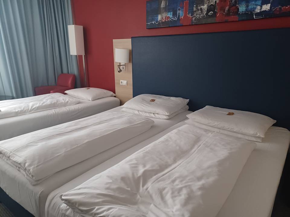 Zimmer H+ Hotel Köln Brühl