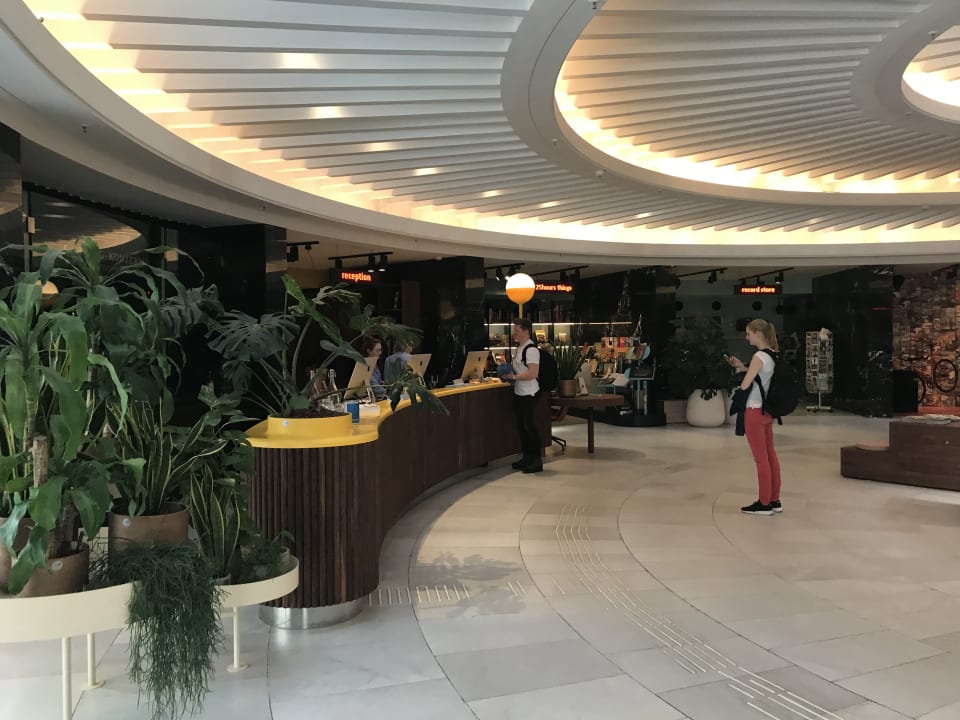 Lobby 25hours Hotel The Circle