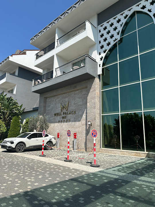 Pool Well Palace Side