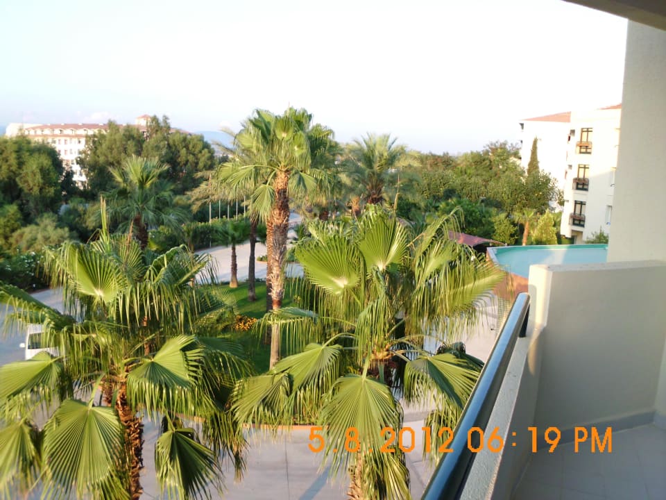Unser rechter Ausblick zum Eingang  Hotel Miramare Beach