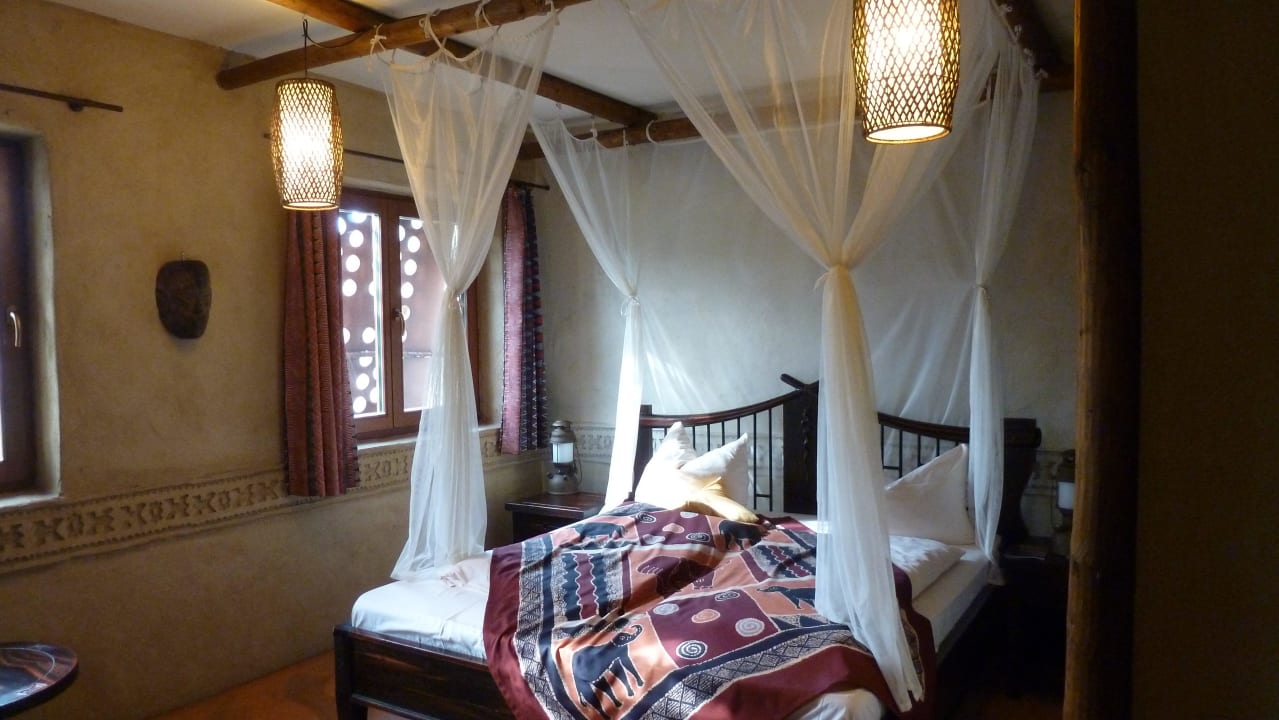 Prächtiges Himmelbett Hotel Matamba - Phantasialand Erlebnishotel