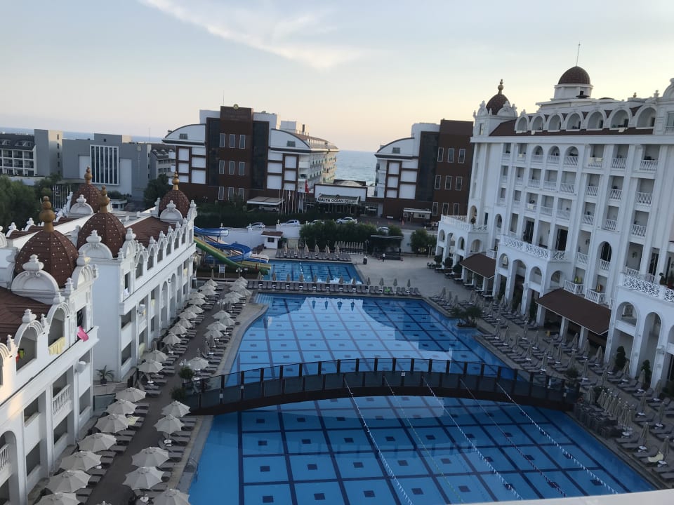 Pool Oz Hotels Side Premium