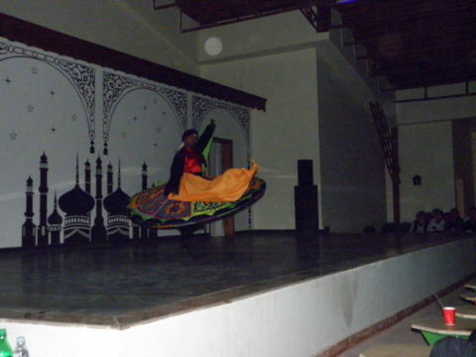 Tańcząsy derwisz Pickalbatros Alf Leila Wa Leila Resort - Neverland Hurghada