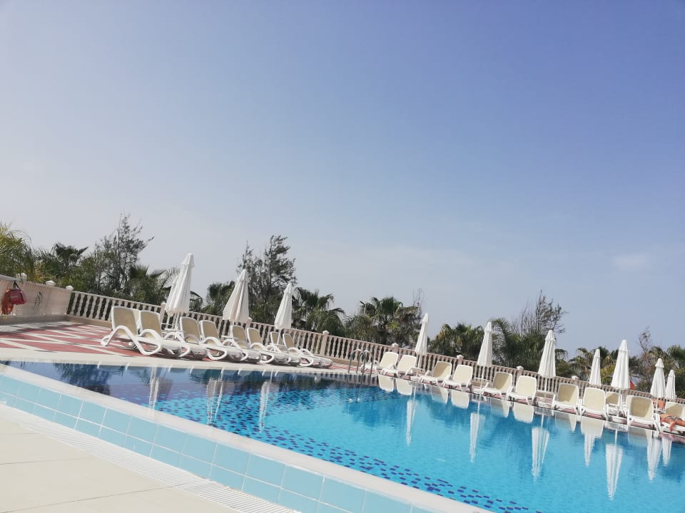 Pool Royal Taj Mahal Hotel