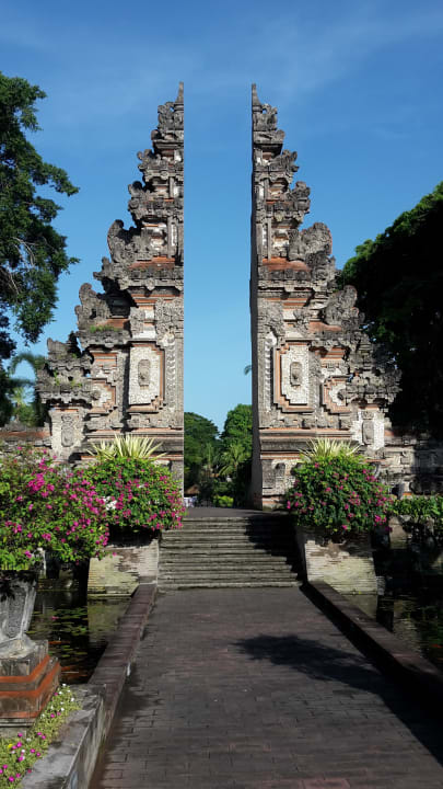 Eingansportal Nusa Dua Beach Hotel & Spa