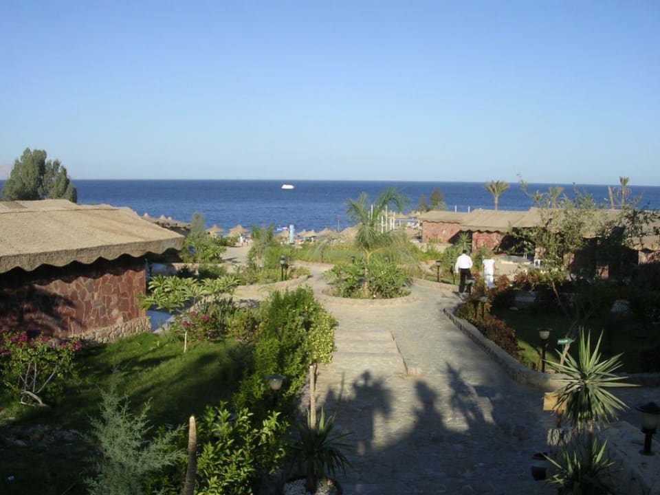 Weg zum Strand Xperience Kiroseiz Parkland Resort