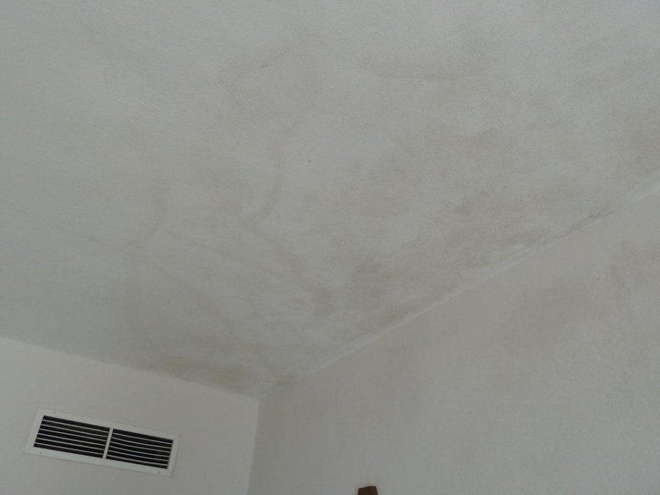 Decke. Wand und Klimaschacht Royalton Splash Punta Cana