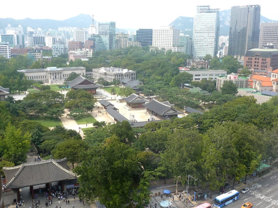 Deoksugung Palace vom Hotel aus The Plaza Hotel