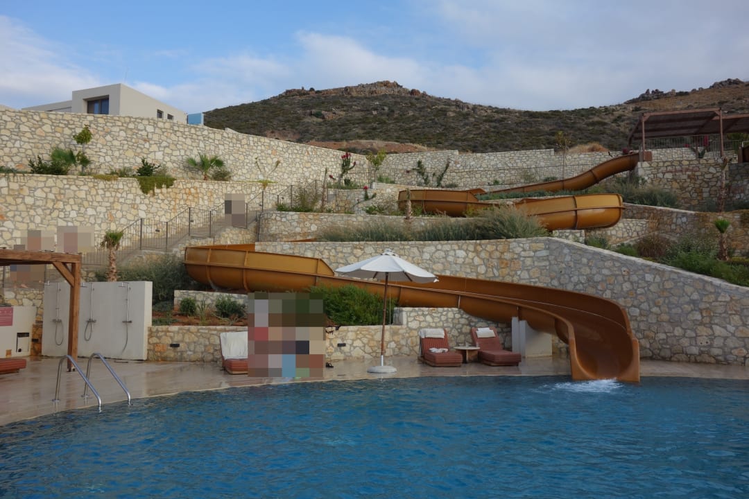 Pool The Royal Senses Resort, Curio Collection by Hilton