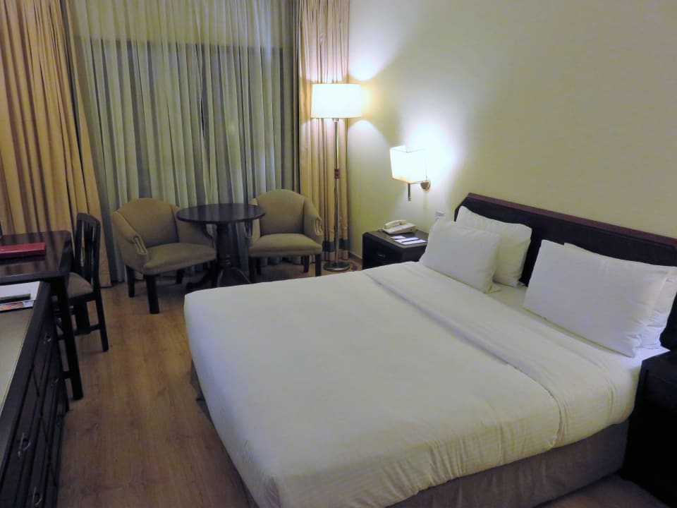 Standard Doppelzimmer #806 Le Commodore Hotel