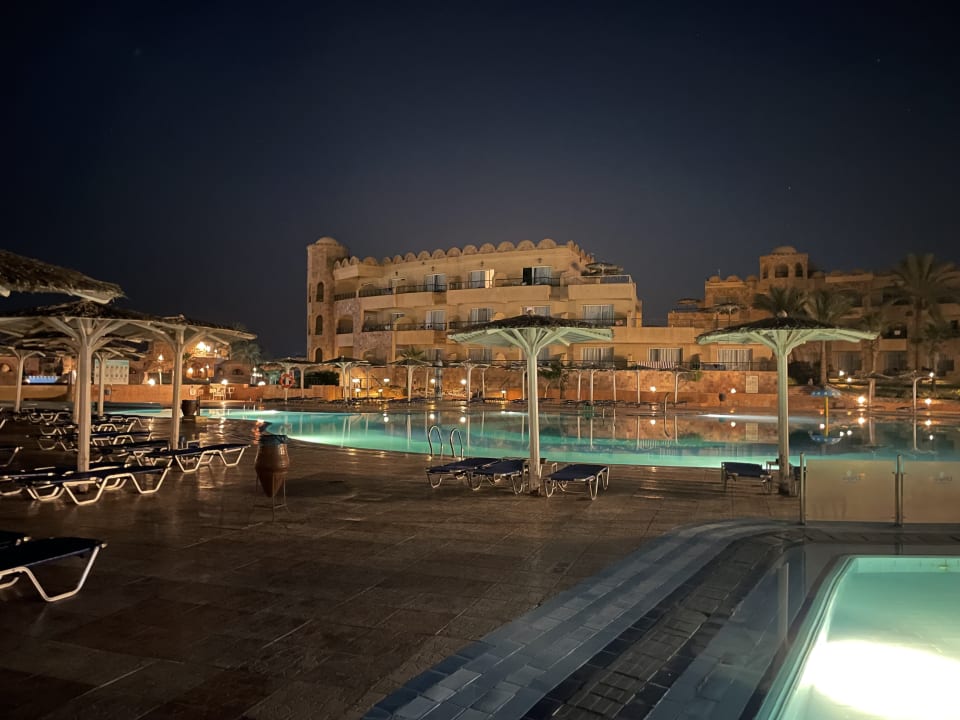 Pool Utopia Beach Club