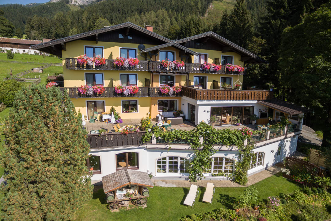 Außenansicht Hotel Sporthof Austria