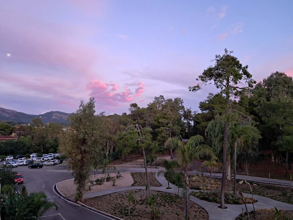 Strand Domes Aulūs Zante, Autograph Collection