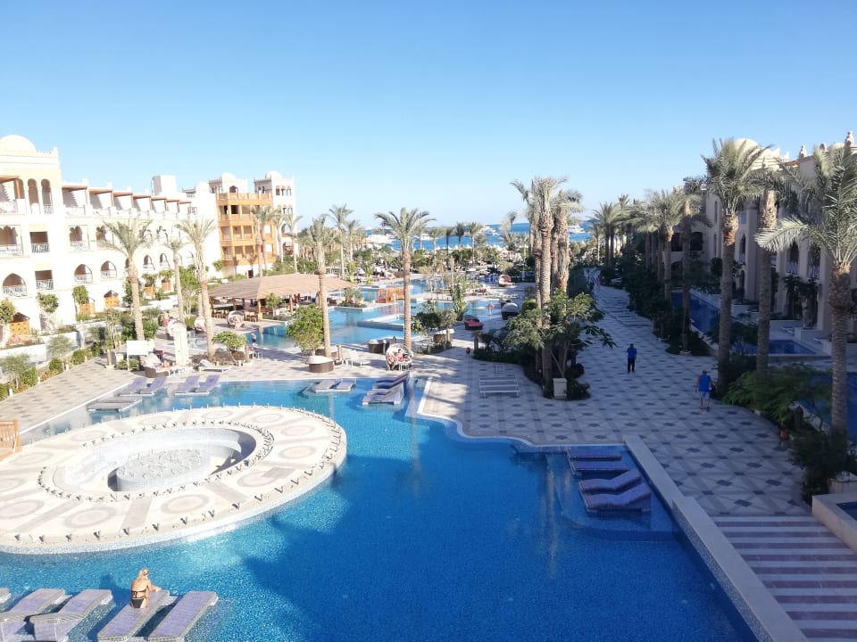 Pool Siva Grand Marina