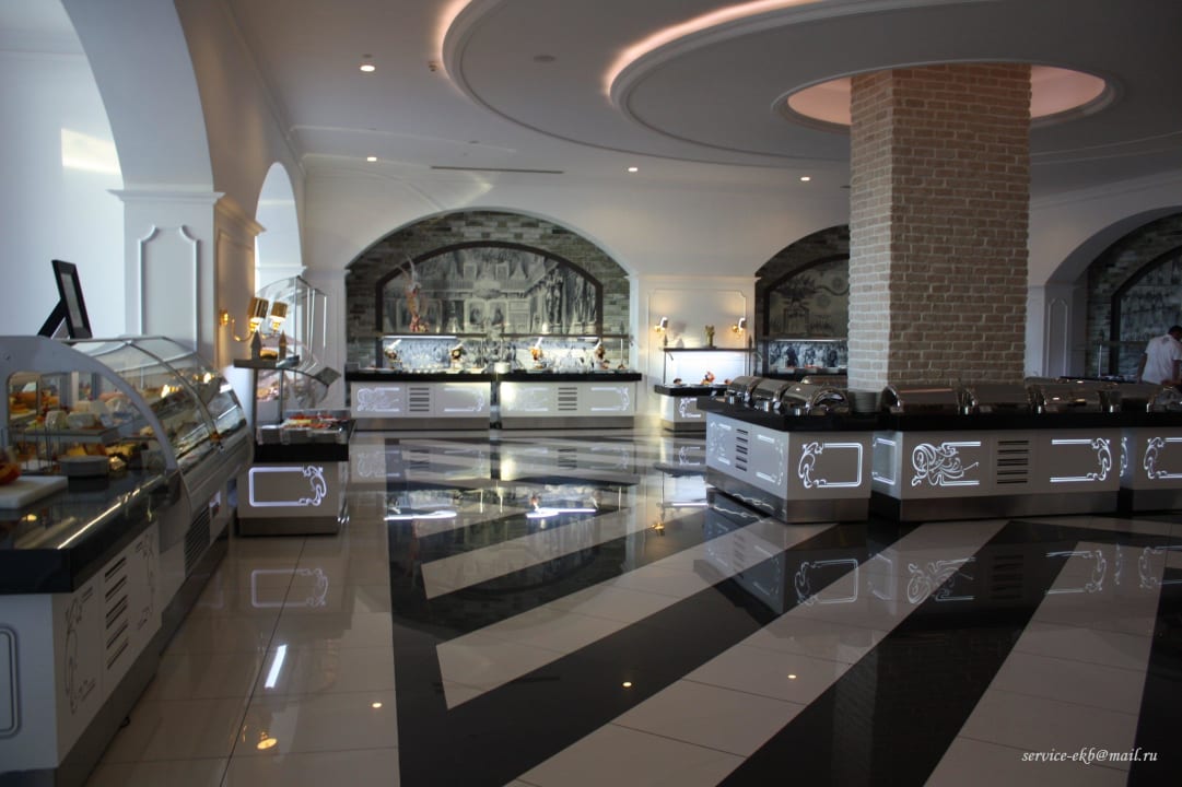 Ресторан Густо Hotel Delphin Imperial