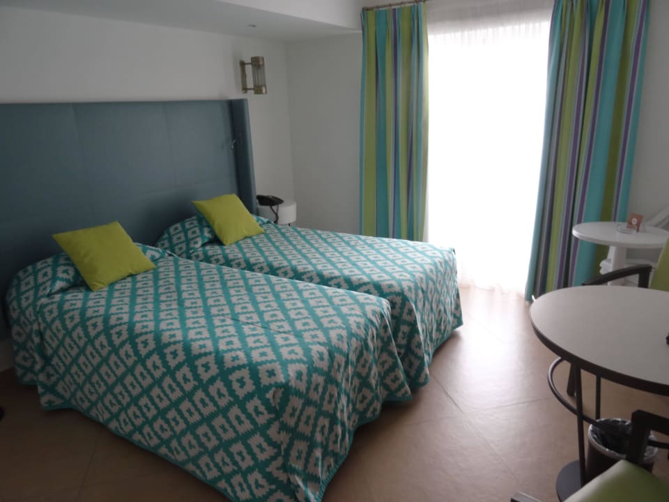 Schönes Zimmer db San Antonio Hotel + Spa