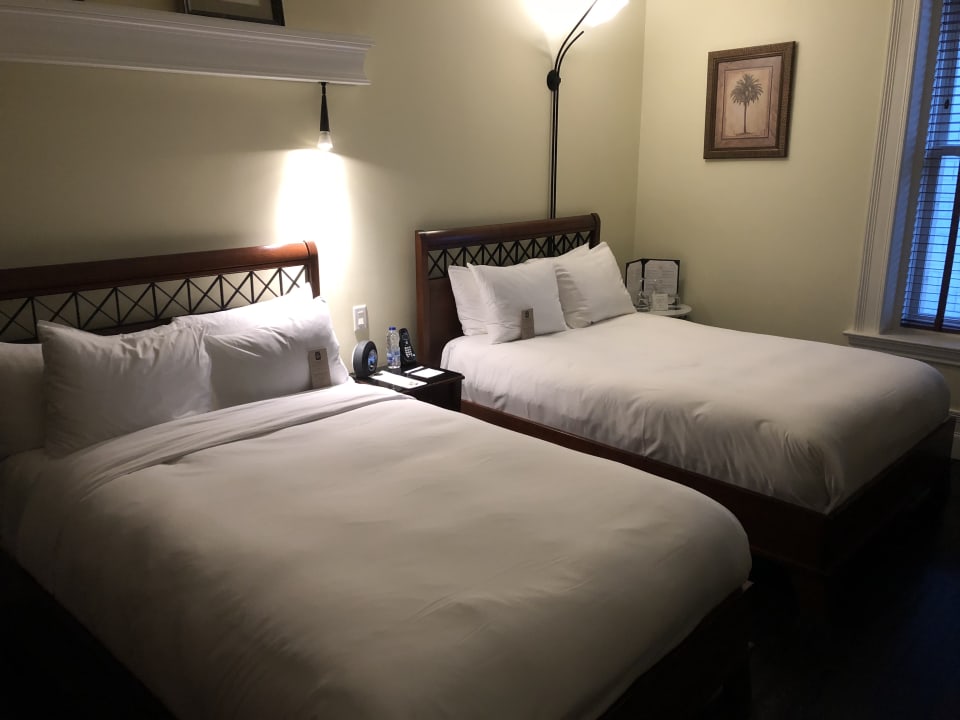 Zimmer Le Place d'Armes Hotel & Suites