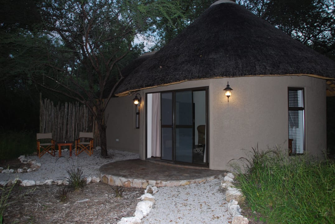 Unser Bungalow Hotel Etosha Aoba Lodge