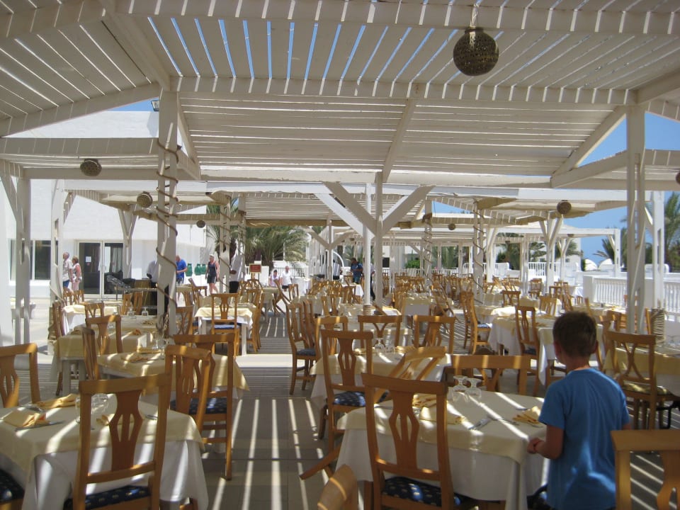 Außen-Essbereich Hotel El Mouradi Djerba Menzel