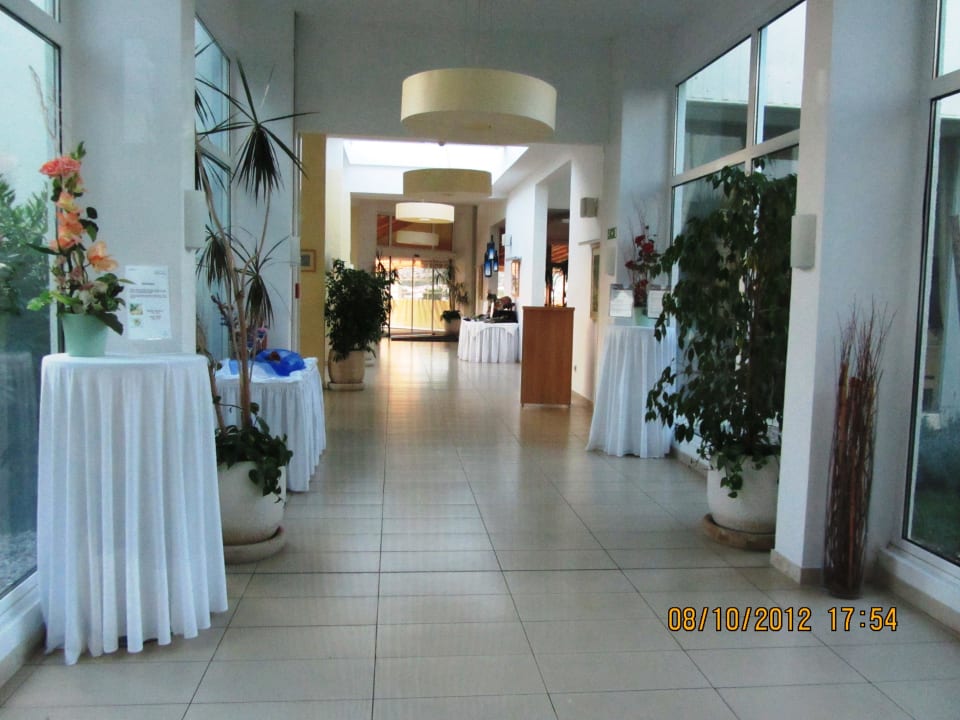 Zum Restaurant Valamar Argosy Hotel