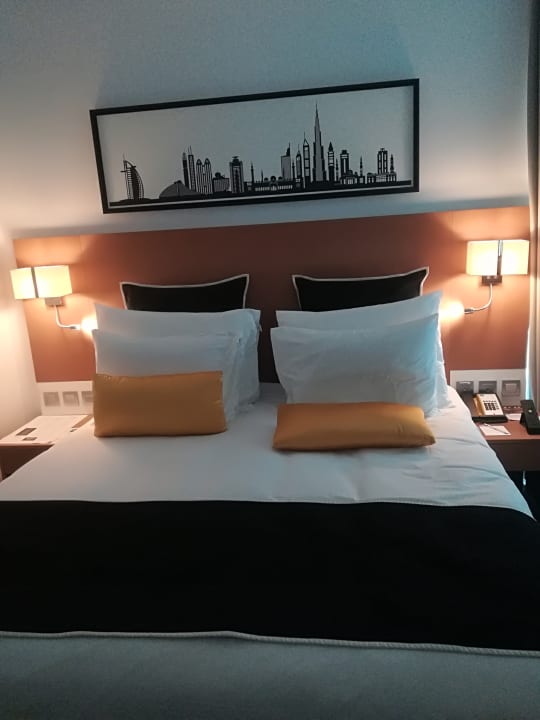 Zimmer Tryp by Wyndham Dubai