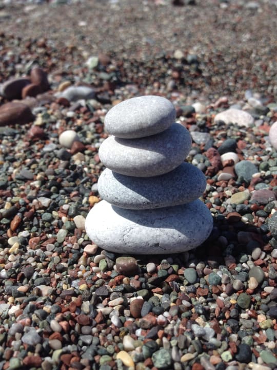 Entspannung beim Steine sammeln Ekaterini Hotel