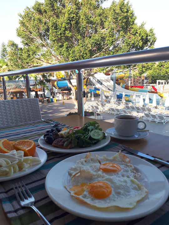 Gastro Mira Meridia Beach Hotel