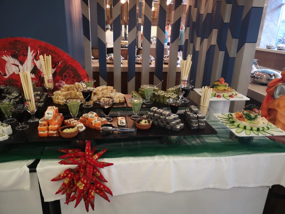 Gastro Saturn Palace Resort Hotel
