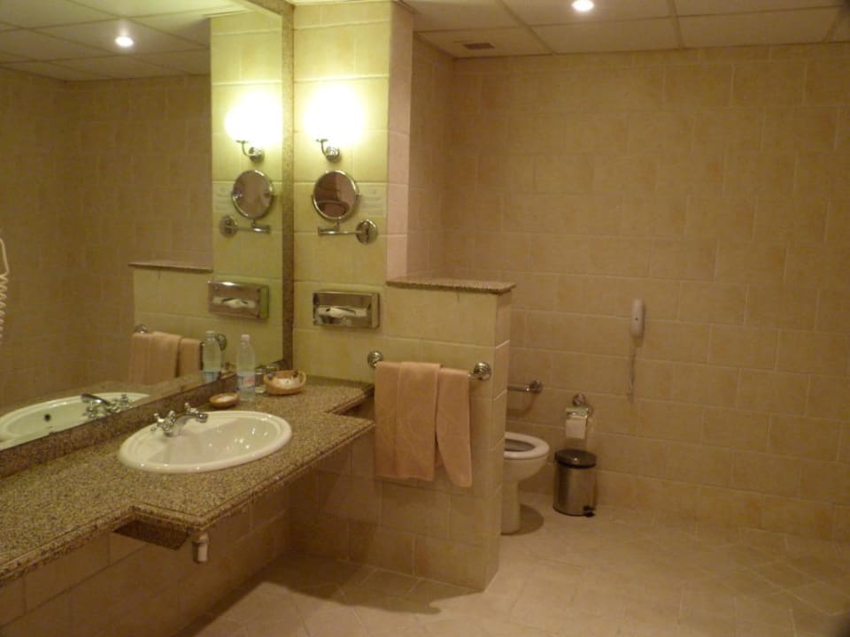 Badezimmer im Superior-Zimmer Pickalbatros Dana Beach Resort - Hurghada